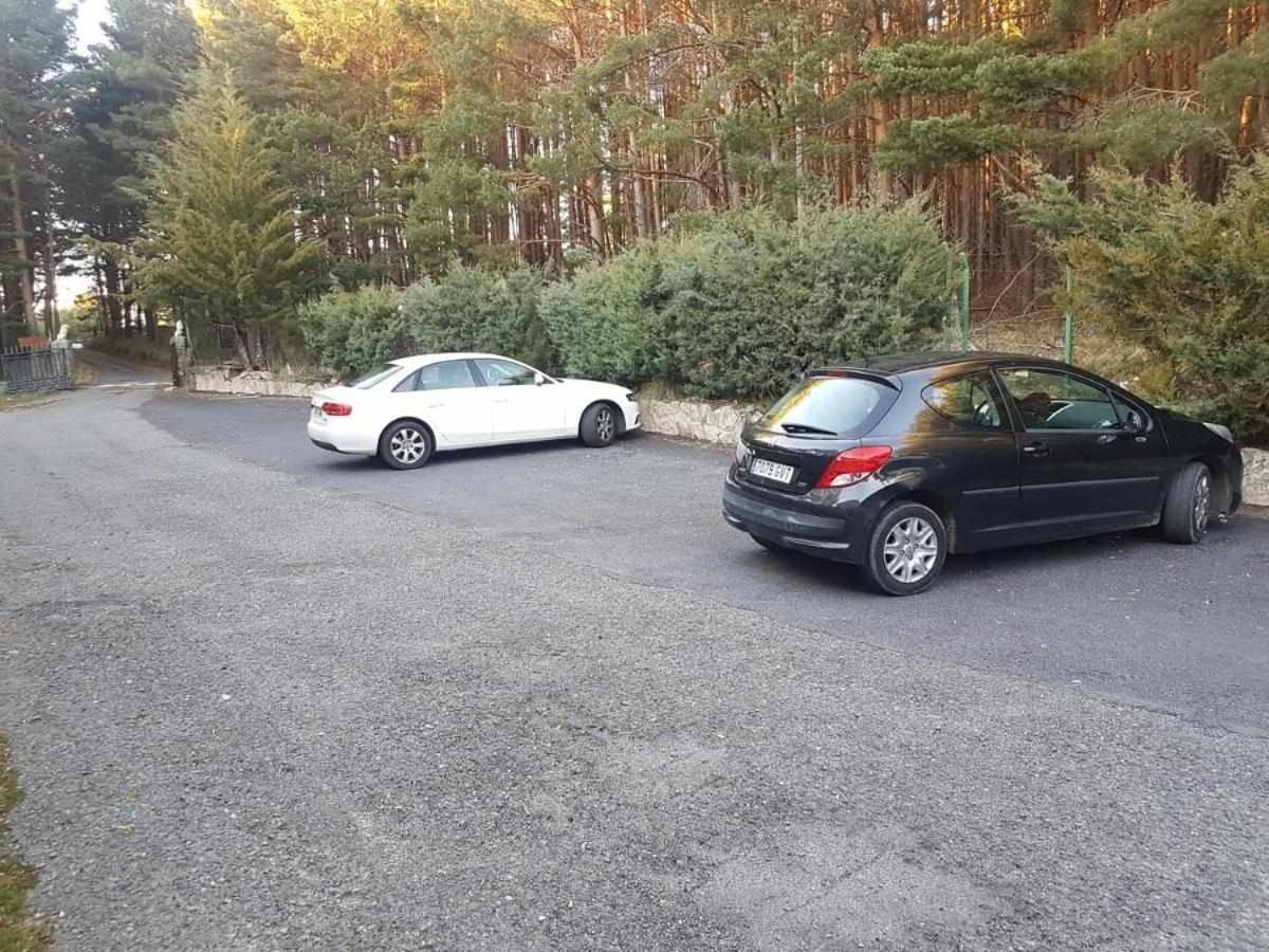 בית הארחה נאבארדונדה דה גרדוס 	La Vista De Gredos III מראה חיצוני תמונה